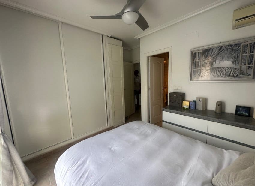 2 soveværelse Villa til salg i Vistabella med swimmingpool - € 270.000 (Ref: 9603486)