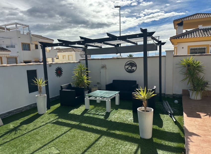 2 soveværelse Villa til salg i Vistabella med swimmingpool - € 270.000 (Ref: 9603486)