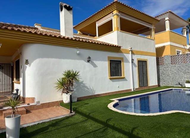 2 soveværelse Villa til salg i Vistabella, Orihuela med swimmingpool - € 270.000 (Ref: 9603486)