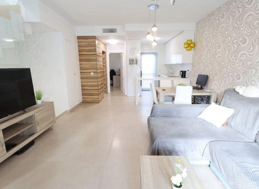 3 slaapkamer Halfvrijstaande villa te koop in Orihuela Costa met zwembad - € 375.000 (Ref: 9603487)