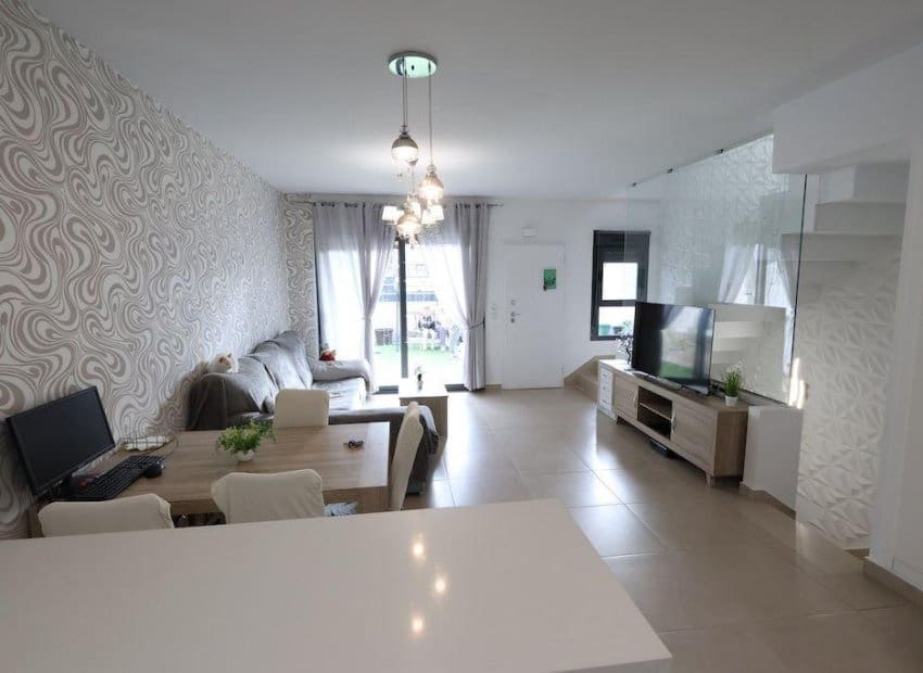 3 slaapkamer Halfvrijstaande villa te koop in Orihuela Costa met zwembad - € 375.000 (Ref: 9603487)