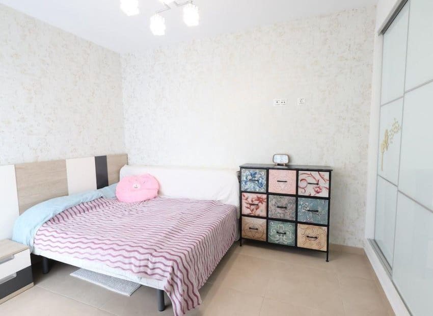 3 slaapkamer Halfvrijstaande villa te koop in Orihuela Costa met zwembad - € 375.000 (Ref: 9603487)