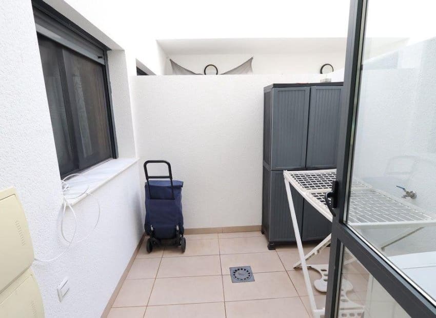 3 slaapkamer Halfvrijstaande villa te koop in Orihuela Costa met zwembad - € 375.000 (Ref: 9603487)