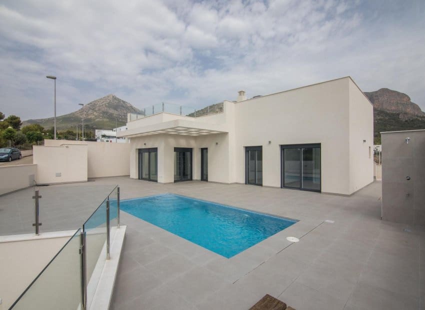 3 bedroom Villa for sale in Polop with pool - € 585,000 (Ref: 9603488)