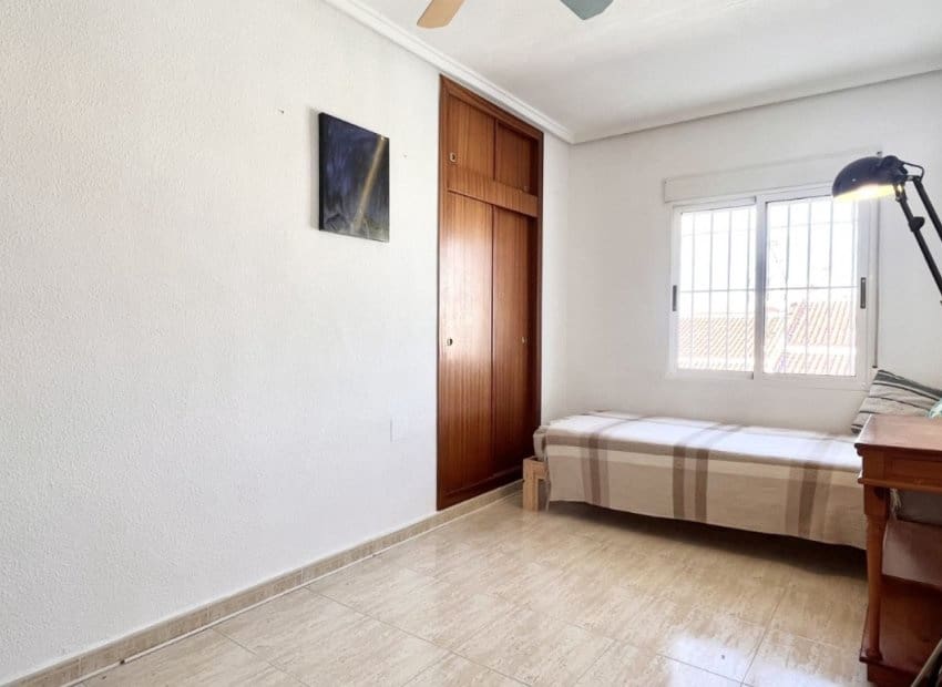 3 camera da letto Villetta Bifamiliare in vendita in Torrevieja - 156.000 € (Rif: 9603489)