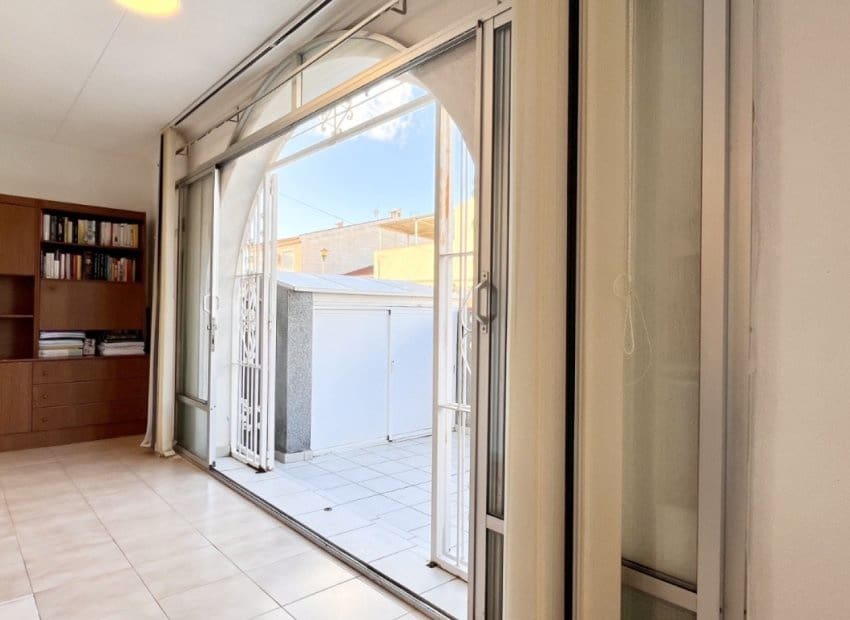 3 camera da letto Villetta Bifamiliare in vendita in Torrevieja - 156.000 € (Rif: 9603489)
