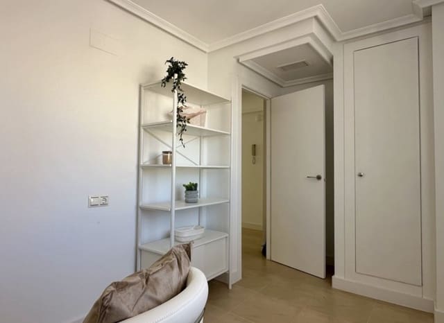 3 chambre Appartement à vendre à Puerto Deportivo, Torrevieja - 220 000 € (Ref: 9603492)