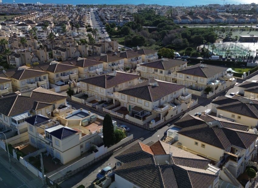 2 quarto Moradia Geminada para venda em Playa Flamenca com piscina - 189 900 € (Ref: 9603493)