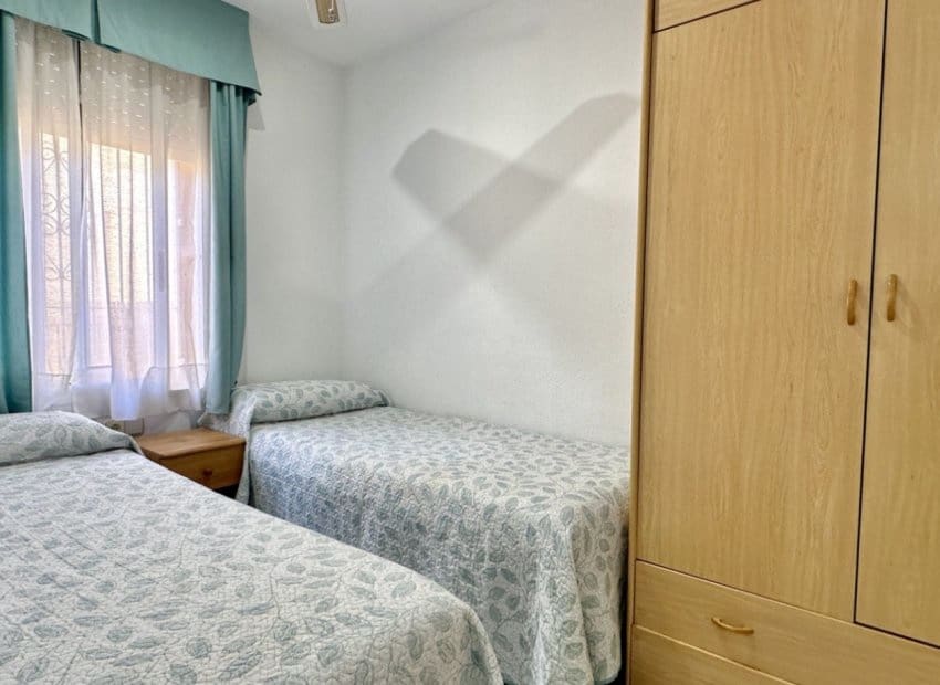 2 quarto Moradia Geminada para venda em Playa Flamenca com piscina - 189 900 € (Ref: 9603493)