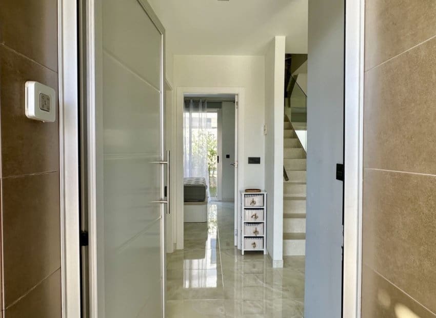 Chalet de 3 habitaciones en Orihuela Costa en venta con piscina - 389.000 € (Ref: 9603497)