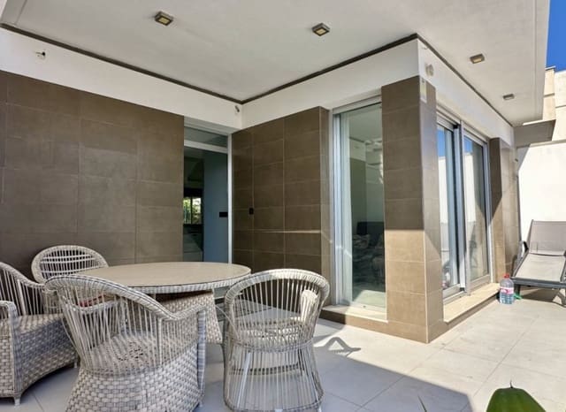 Chalet de 3 habitaciones en Lomas de Cabo Roig - Los Dolses, Orihuela en venta con piscina - 389.000 € (Ref: 9603497)