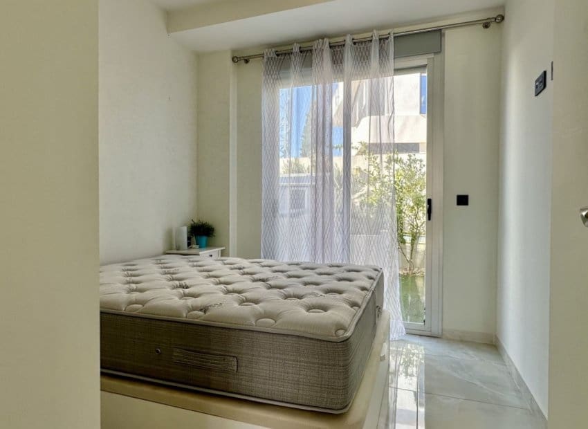 Chalet de 3 habitaciones en Orihuela Costa en venta con piscina - 389.000 € (Ref: 9603497)