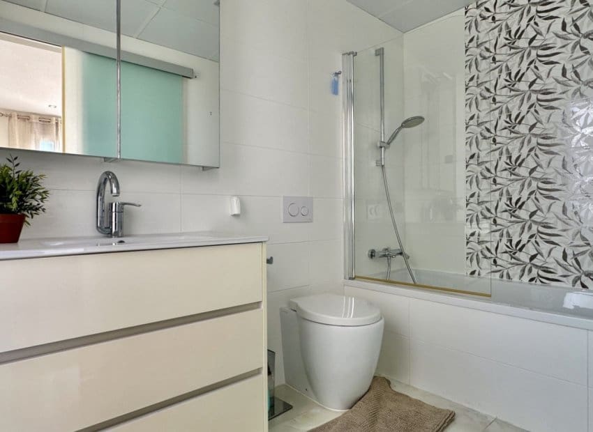 Chalet de 3 habitaciones en Orihuela Costa en venta con piscina - 389.000 € (Ref: 9603497)