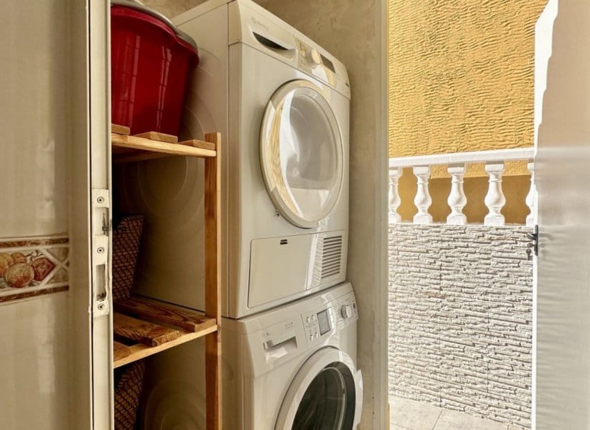 Pareado de 3 habitaciones en La Florida en venta con piscina - 295.000 € (Ref: 9603498)