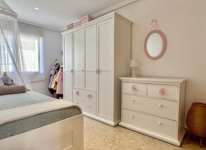 Pareado de 3 habitaciones en La Florida en venta con piscina - 295.000 € (Ref: 9603498)