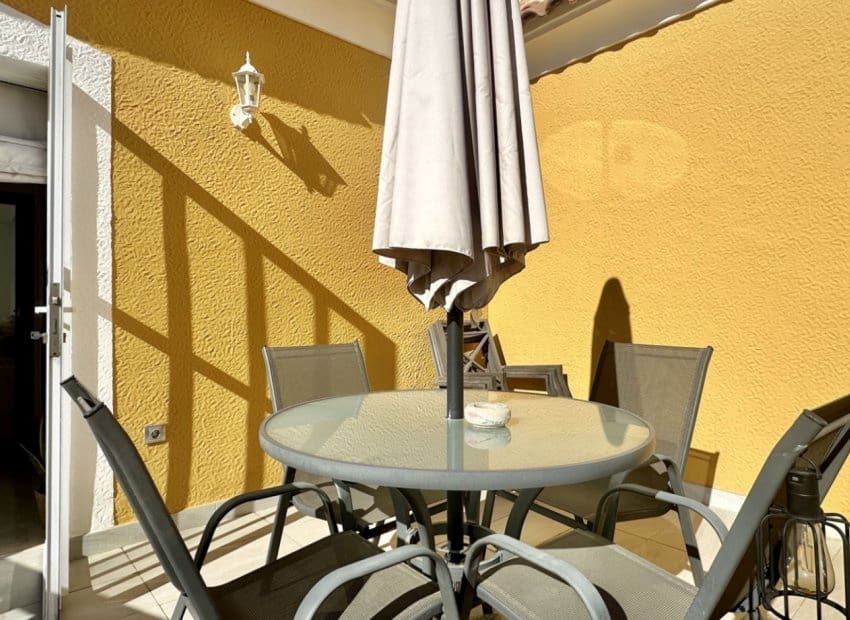 Pareado de 3 habitaciones en La Florida en venta con piscina - 295.000 € (Ref: 9603498)