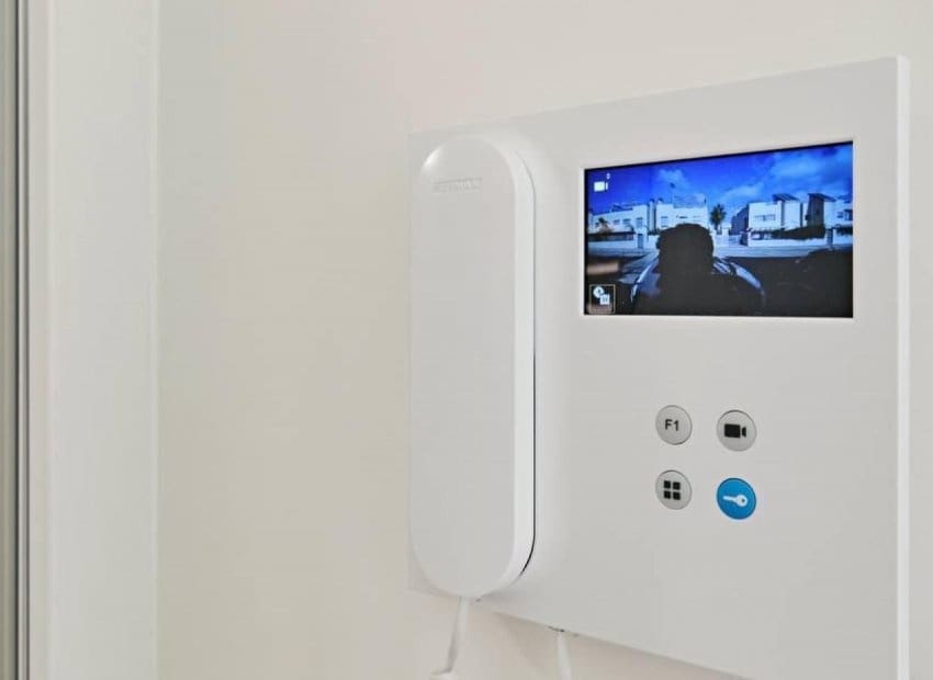 2 sovrum Lägenhet till salu i La Veleta med pool - 379 000 € (Ref: 9603499)