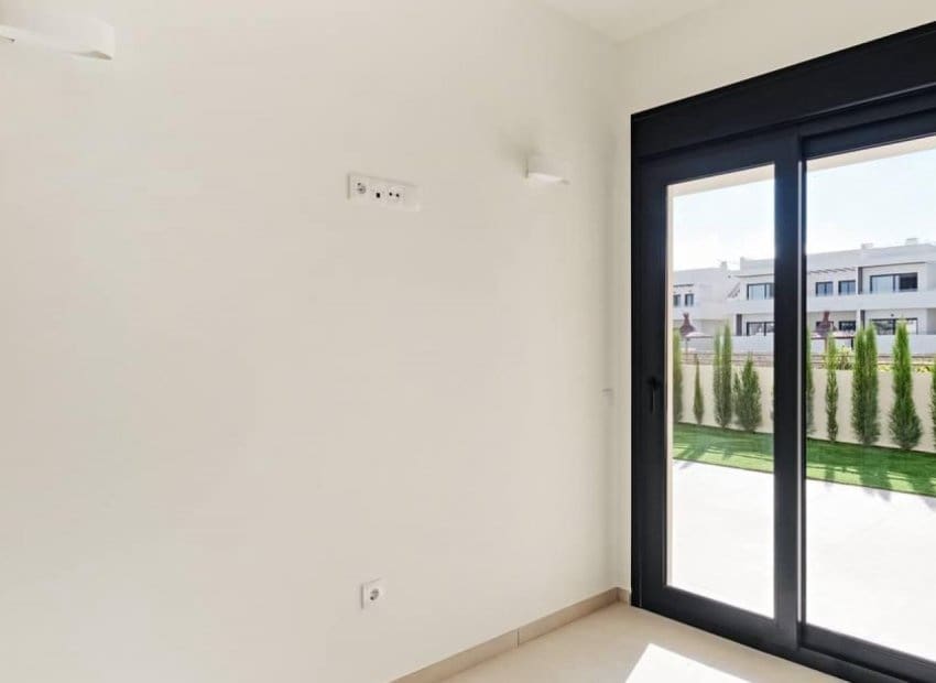 2 sovrum Lägenhet till salu i La Veleta med pool - 379 000 € (Ref: 9603499)