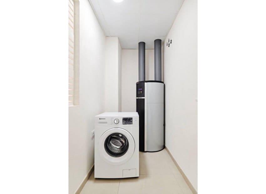 2 sovrum Lägenhet till salu i La Veleta med pool - 379 000 € (Ref: 9603499)