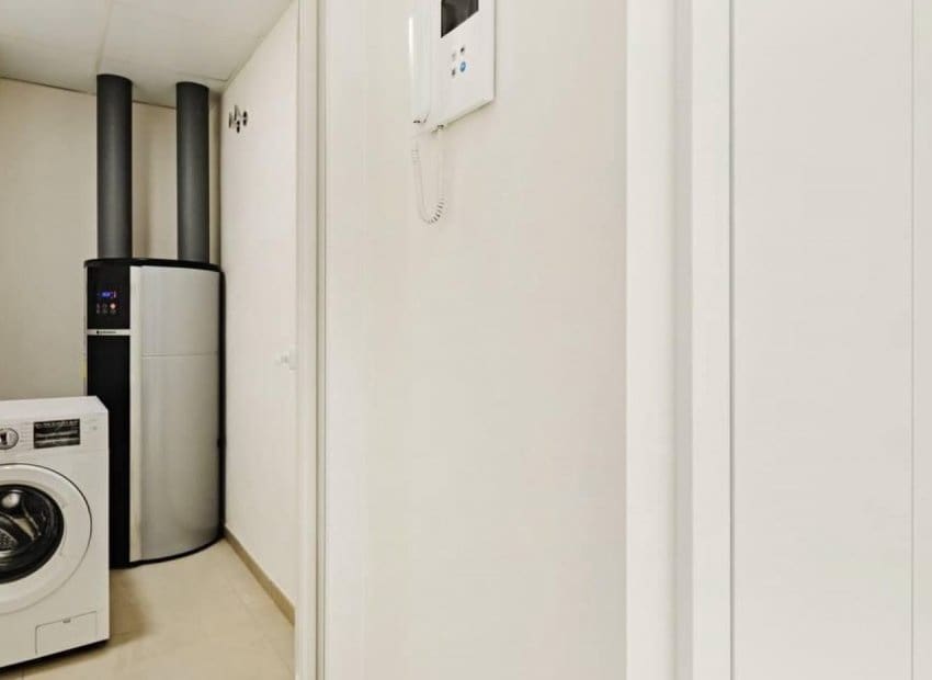 2 sovrum Lägenhet till salu i La Veleta med pool - 379 000 € (Ref: 9603499)