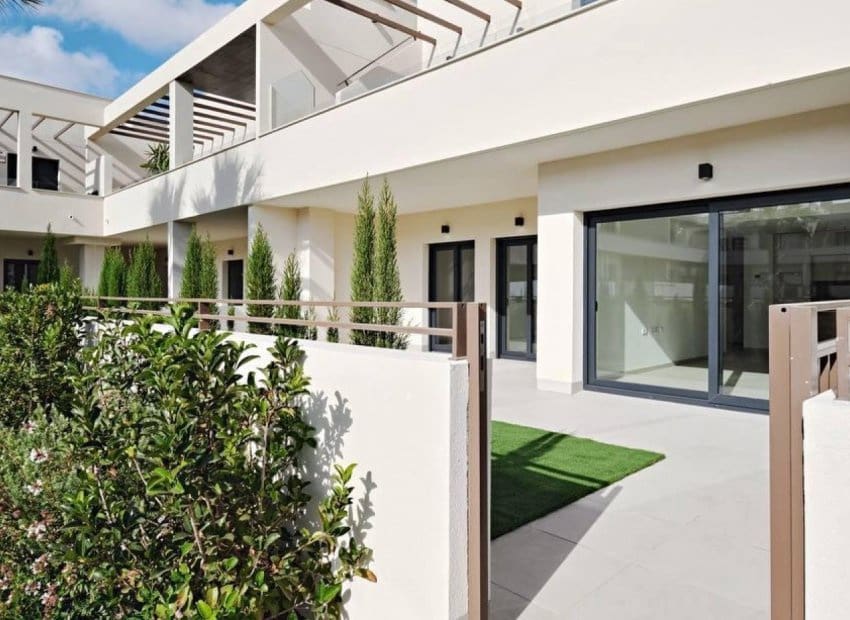 2 sovrum Lägenhet till salu i La Veleta med pool - 379 000 € (Ref: 9603499)