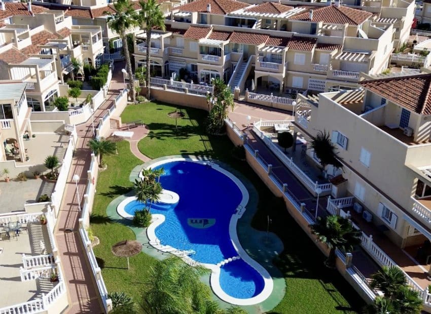 2 bedroom Apartment for sale in Orihuela Costa with pool - € 275,000 (Ref: 9603501)