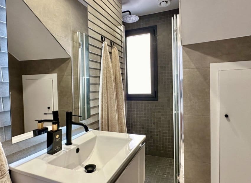 3 bedroom Villa for sale in Orihuela Costa with pool - € 449,950 (Ref: 9603502)