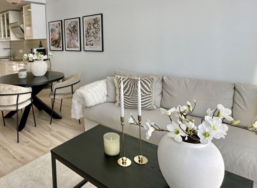 3 bedroom Villa for sale in Orihuela Costa with pool - € 449,950 (Ref: 9603502)