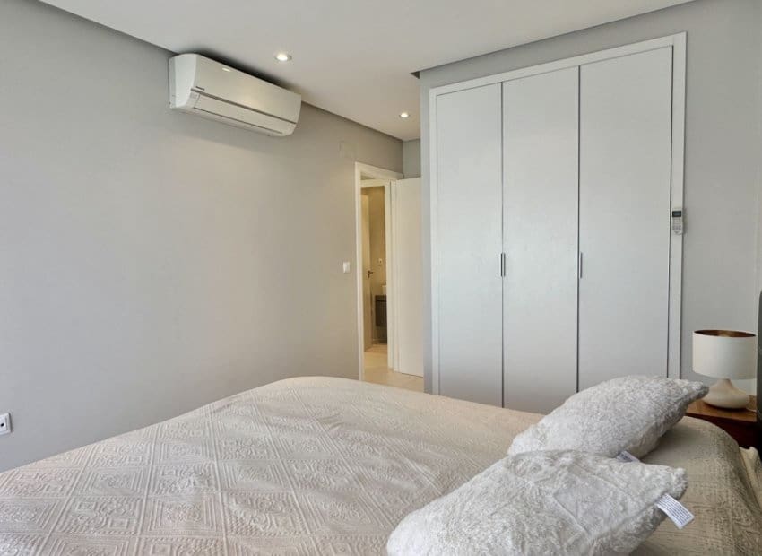 2 sypialnia Apartament na sprzedaż w Orihuela Costa z basenem - 255 000 € (Ref: 9603503)