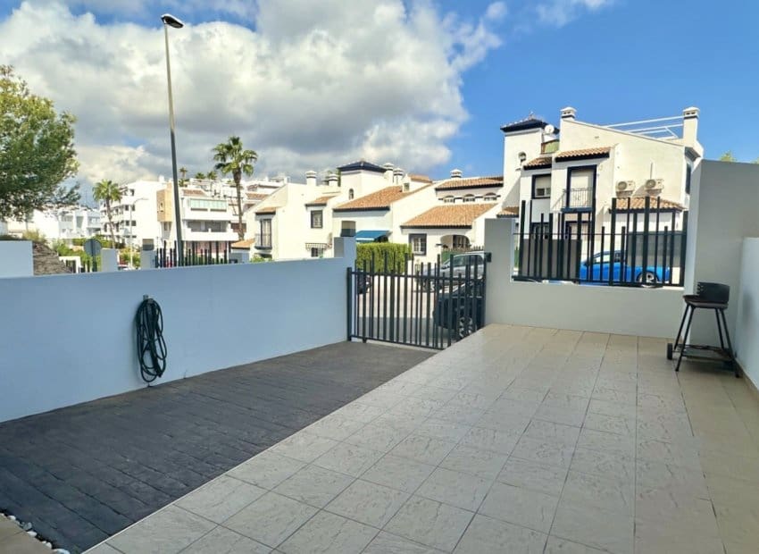 2 sypialnia Apartament na sprzedaż w Orihuela Costa z basenem - 255 000 € (Ref: 9603503)