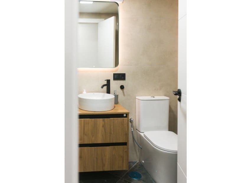 2 bedroom Beach Apartment for sale in Torrevieja - € 199,900 (Ref: 9609570)