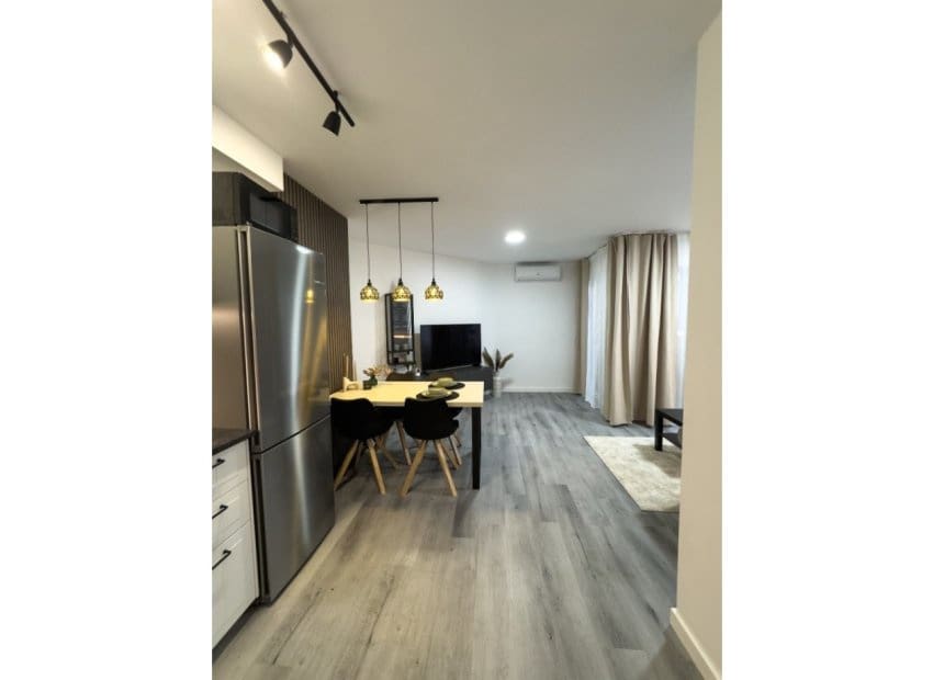 2 bedroom Beach Apartment for sale in Torrevieja - € 199,900 (Ref: 9609570)