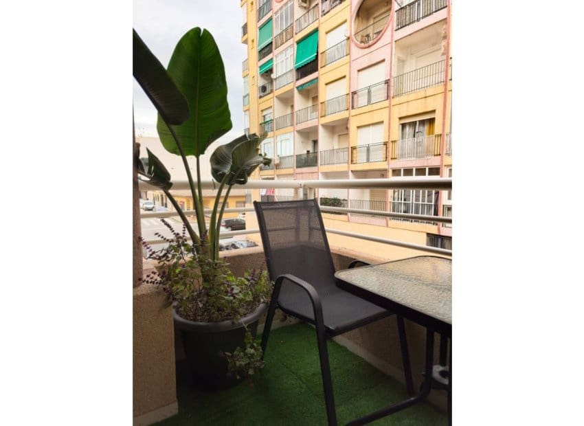 2 bedroom Beach Apartment for sale in Torrevieja - € 199,900 (Ref: 9609570)