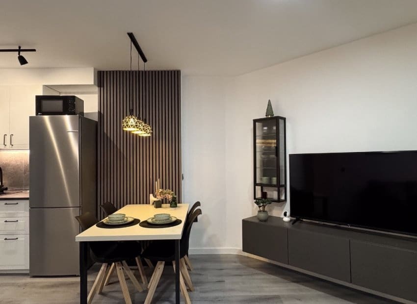 2 bedroom Beach Apartment for sale in Torrevieja - € 199,900 (Ref: 9609570)