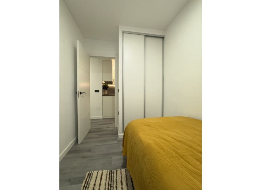 2 bedroom Beach Apartment for sale in Torrevieja - € 199,900 (Ref: 9609570)