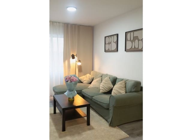 2 bedroom Beach Apartment for sale in Torrevieja - € 199,900 (Ref: 9609570)