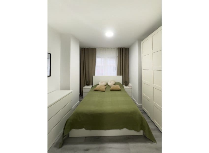 2 bedroom Beach Apartment for sale in Torrevieja - € 199,900 (Ref: 9609570)