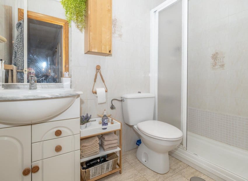 2 sovrum Lägenhet till salu i Torrevieja med pool - 139 900 € (Ref: 9609571)