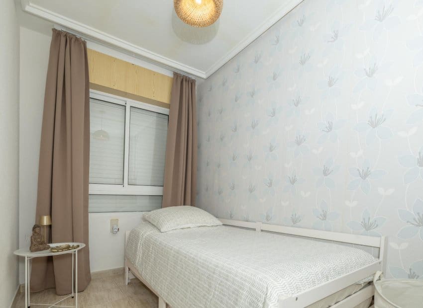 2 sovrum Lägenhet till salu i Torrevieja med pool - 139 900 € (Ref: 9609571)