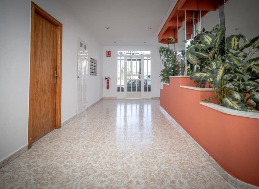 2 sovrum Lägenhet till salu i Torrevieja med pool - 139 900 € (Ref: 9609571)