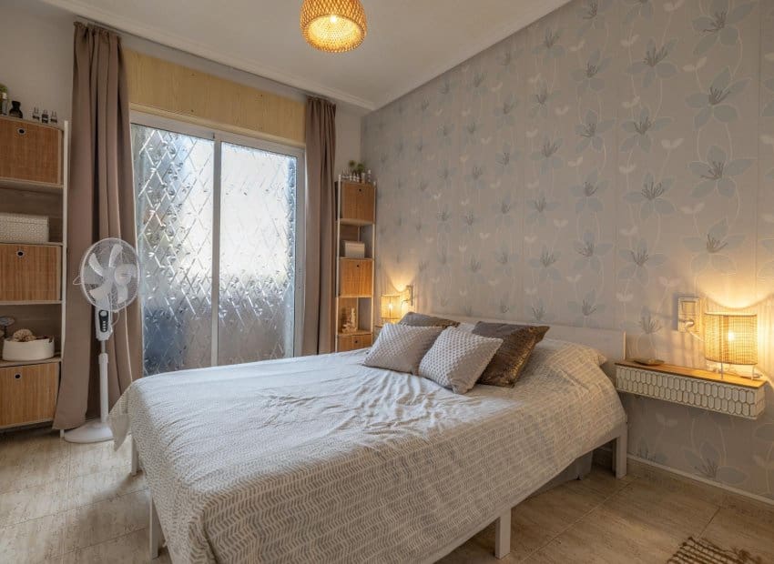 2 sovrum Lägenhet till salu i Torrevieja med pool - 139 900 € (Ref: 9609571)