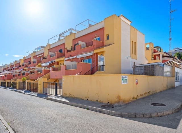 3 soverom Hus til salgs i Villamartin, Orihuela med svømmebasseng - € 289 000 (Ref: 9609575)