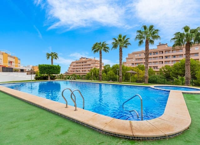 3 soverom Hus til salgs i Villamartin, Orihuela med svømmebasseng - € 289 000 (Ref: 9609575)