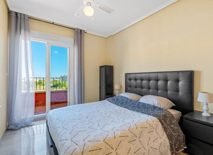 3 soverom Hus til salgs i Orihuela Costa med svømmebasseng - € 289 000 (Ref: 9609575)