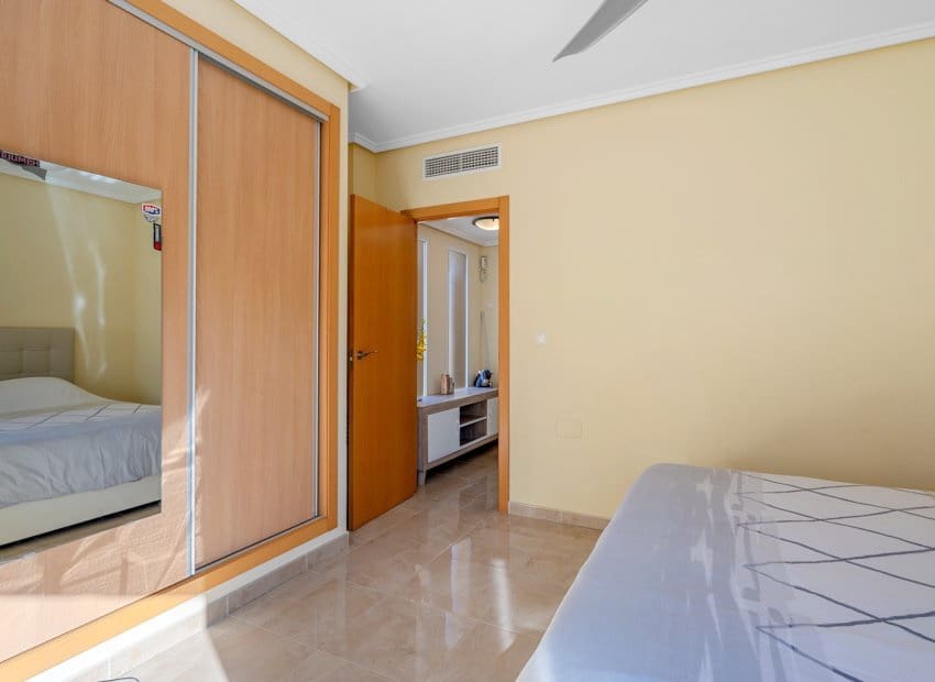 3 soverom Hus til salgs i Orihuela Costa med svømmebasseng - € 289 000 (Ref: 9609575)