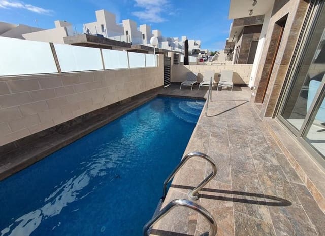 Chalet de 5 habitaciones en Villamartin, Orihuela en venta con piscina - 380.000 € (Ref: 9609576)