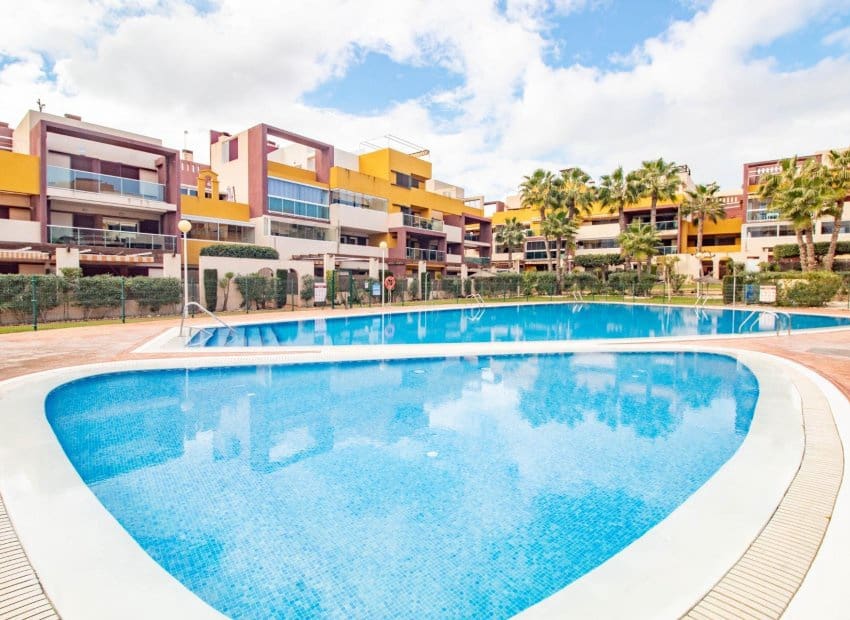 2 bedroom Apartment for sale in Orihuela Costa with pool - € 249,000 (Ref: 9609578)