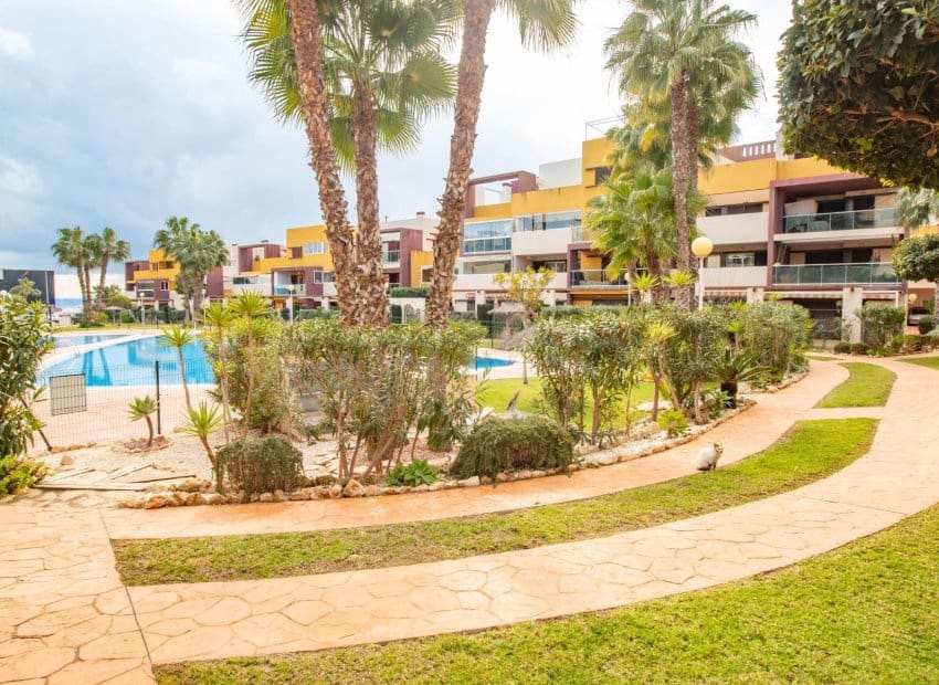 2 bedroom Apartment for sale in Orihuela Costa with pool - € 249,000 (Ref: 9609578)