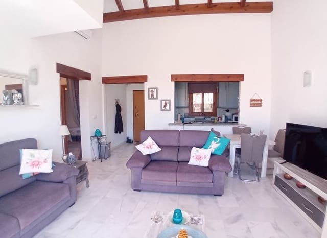 2 bedroom Bungalow for sale in Algorfa with pool - € 260,000 (Ref: 9609580)