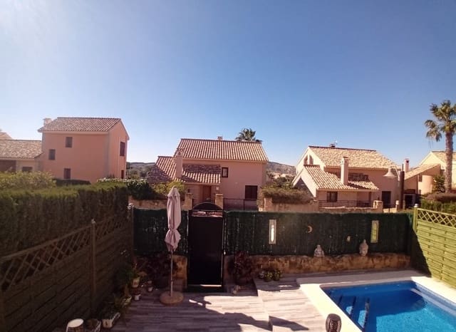 2 bedroom Bungalow for sale in Algorfa with pool - € 260,000 (Ref: 9609580)